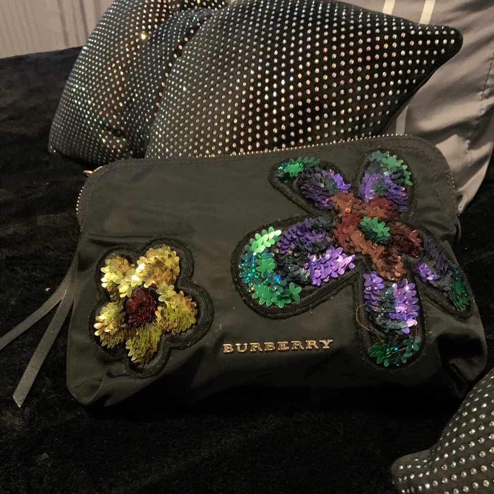 Burberry clutch
